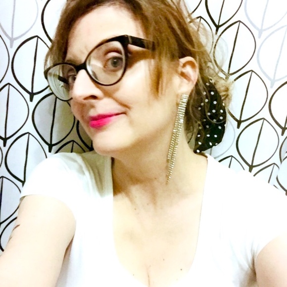 Meet Your Posher - Picture 13 of 13